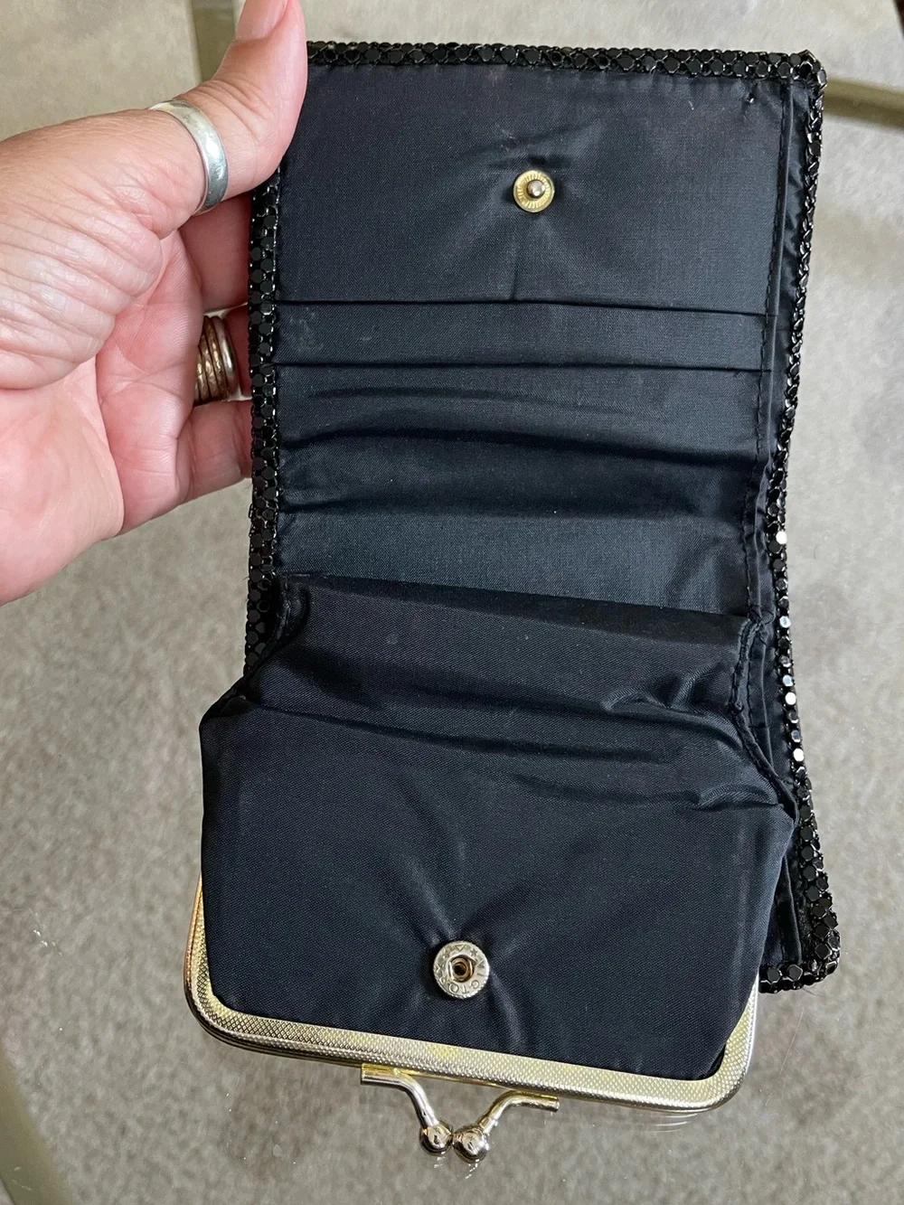 Vtg Black Metal Mesh Wallet Kiss-Lock Clasp 4.5